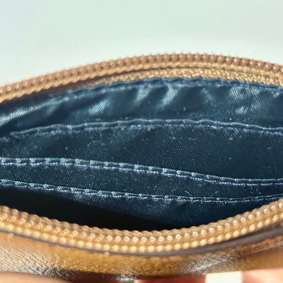 🍄‍🟫 Tommy Hilfiger Brown Leather Wristlet • Stadium Approved • Zip Wallet Women - Picture 5 of 5